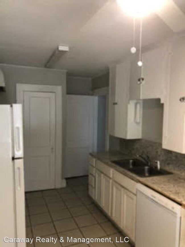 Building Photo - 1 br, 1 bath House - 660 Ockley Dr. #5
