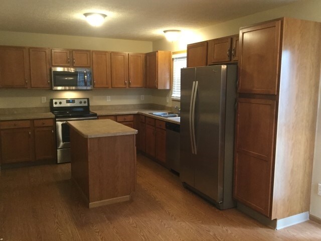 Building Photo - 7997 Willow Brook Crossing Dr
