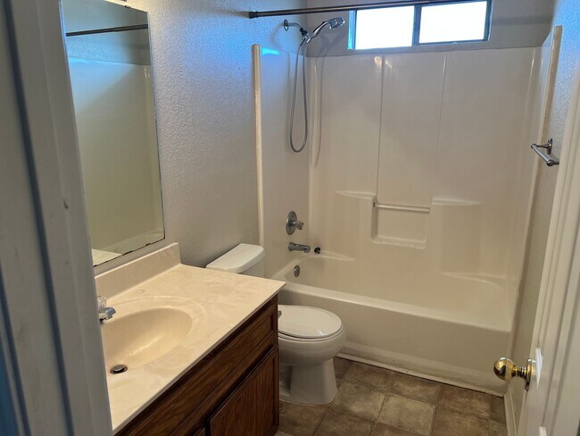 Foto del edificio - 2517 Schwald Rd