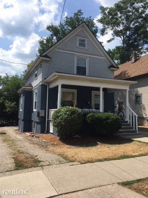 Building Photo - 6 br, 2.5 bath House - 712 S Division St