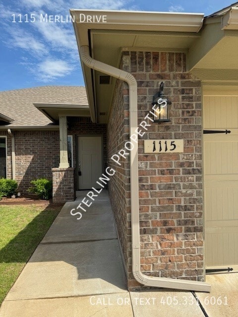Building Photo - 1115 Merlin Dr