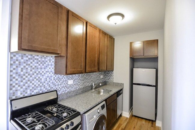 Foto del edificio - 550 W Arlington Pl