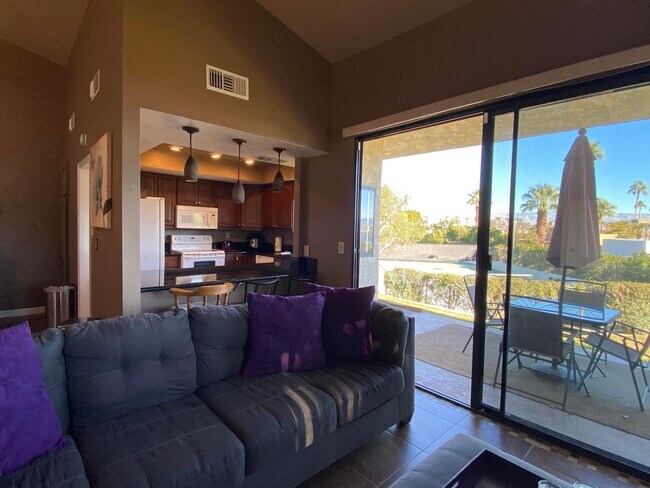 Foto del edificio - 45384 Driftwood Dr
