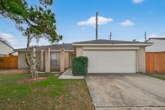 Building Photo - 4251 Southchase Ln