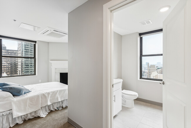 Foto del edificio - Master Room & Ensuite Bath - Library District