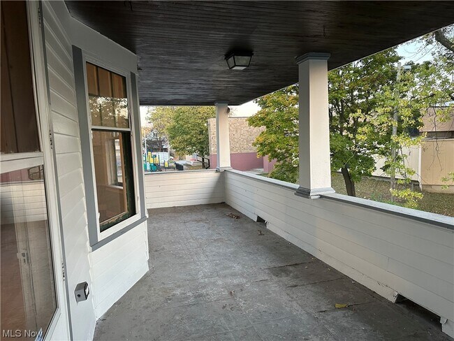 Foto del edificio - 14223 Glenside Rd