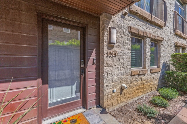 Foto del edificio - 2928 State St