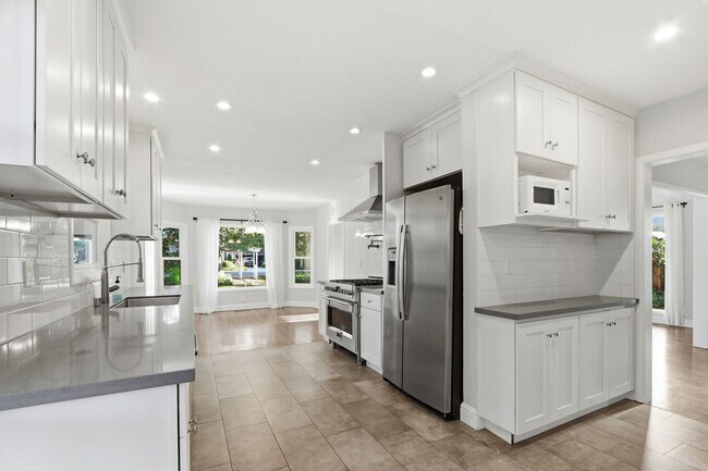 Building Photo - Gorgeous Large Lot 4-Bedroom Saratoga Home