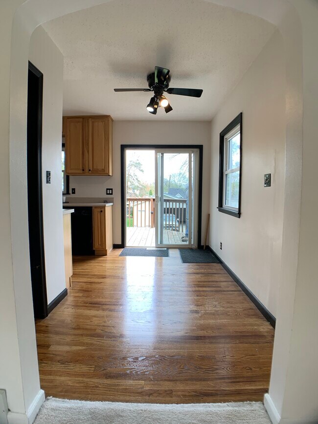 Foto del edificio - 613 10th St