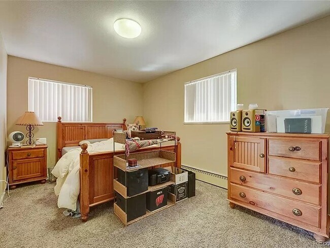 Building Photo - Broomfield Spacious Unit!