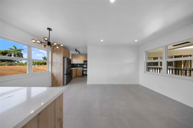 Foto del edificio - 5195 NE 18th Ave