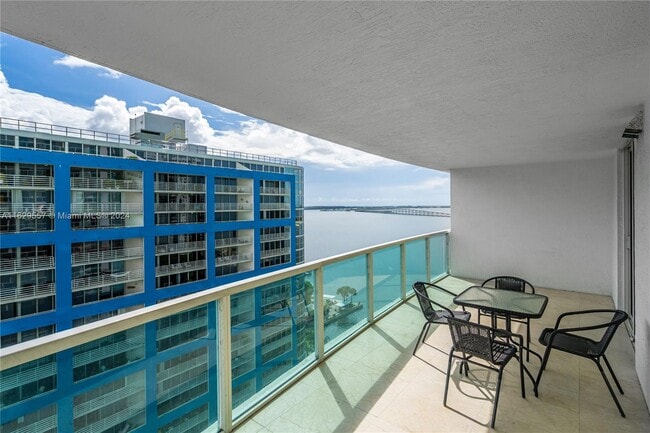 Building Photo - 2101 Brickell Ave
