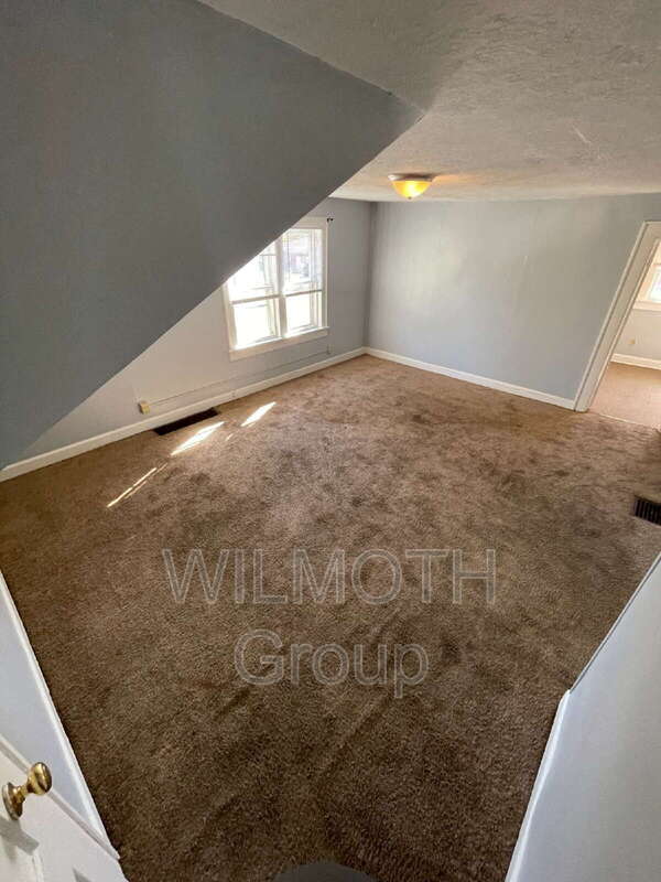 Foto del edificio - 1604 W 15th St