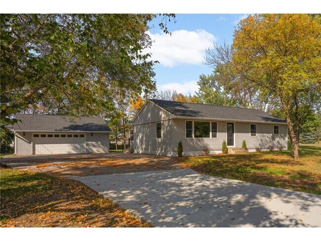 Foto del edificio - 15240 Kangaroo St NW