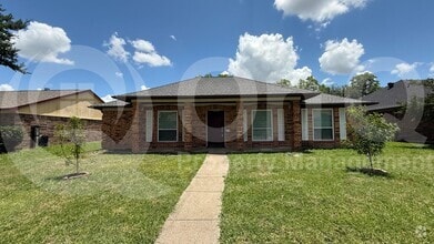 Building Photo - 2438 Kimberly Dr
