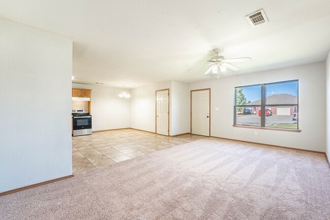 Foto del edificio - 402 E Southern Trace Dr