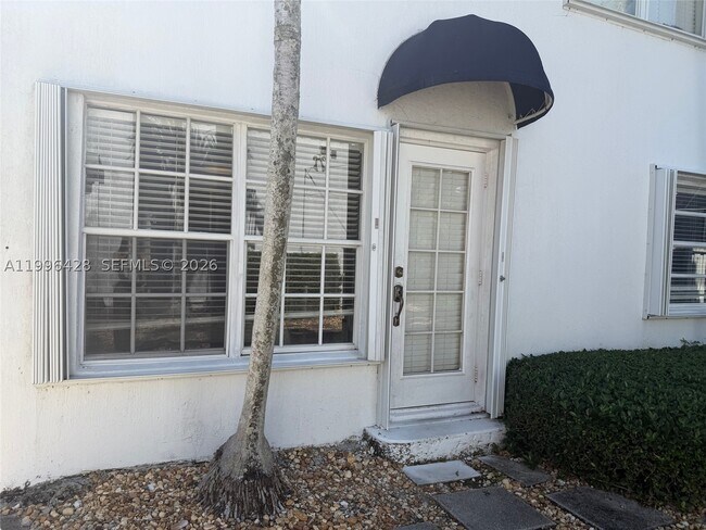 Foto del edificio - 5116 SW 57th Ave