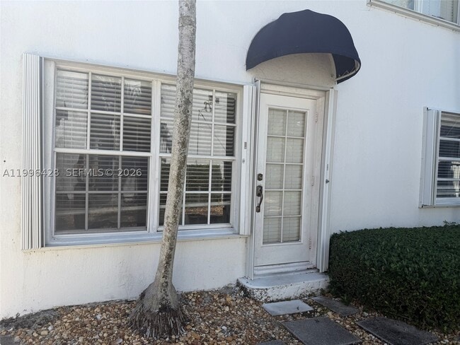 Building Photo - 5116 SW 57th Ave