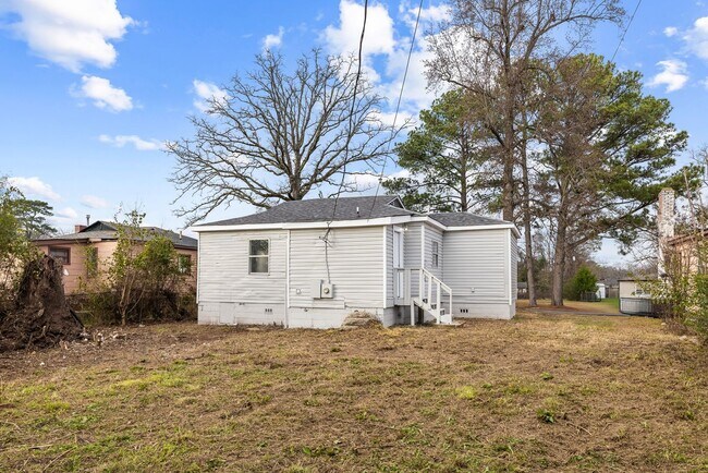 Foto del edificio - 829 51st St W