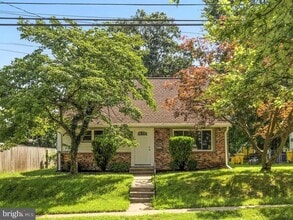 Building Photo - 211 Kuethe Rd