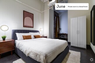 Building Photo - Private bedroom in 5 bed/2 bath Home