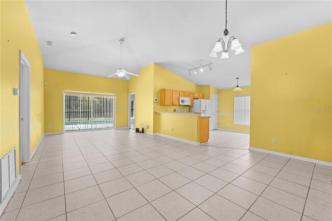 Foto del edificio - 131 Sandy Ridge Dr