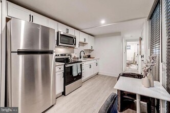 Building Photo - 1720 St Paul St