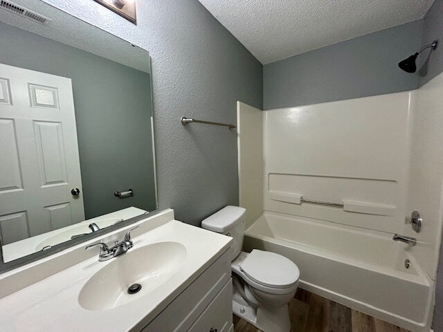 Building Photo - STUNNING 3 bedroom, 2.5 Bath Home in Greenwood- Johnson County