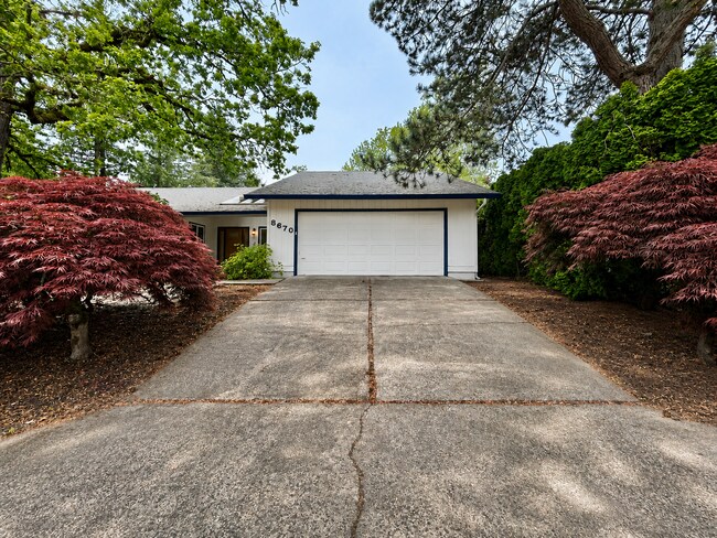 Foto del edificio - One Of The Top Rated Gems Of 2026: Serene 3 Bed + Bonus Room, 2.5 Bath Spacious House!