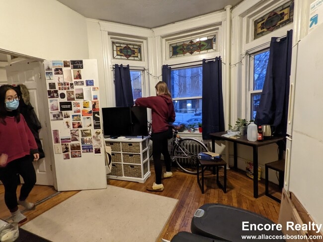 Foto del edificio - 204 Hemenway St