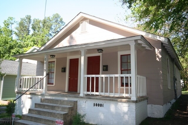 Foto principal - 1019 Sedgefield St