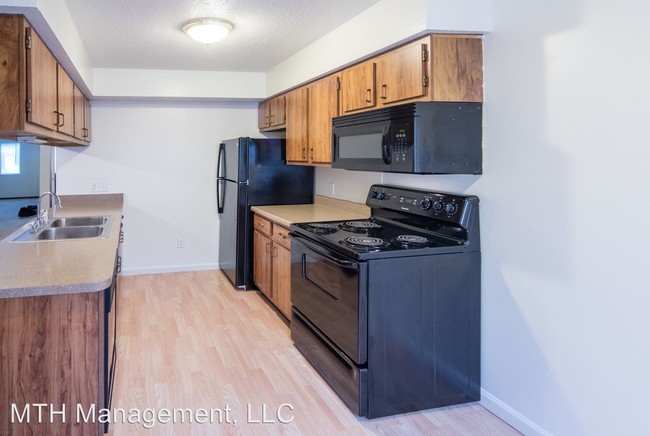 Building Photo - 2721 Pine Trace Dr
