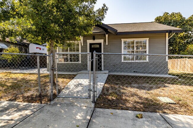 Building Photo - 210 Dumoulin Ave