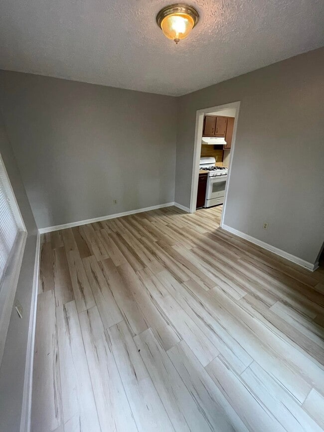 Building Photo - 874 Ventnor Pl SW