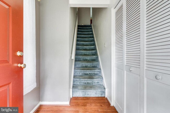 Foto del edificio - 1602 Hawthorne Ct