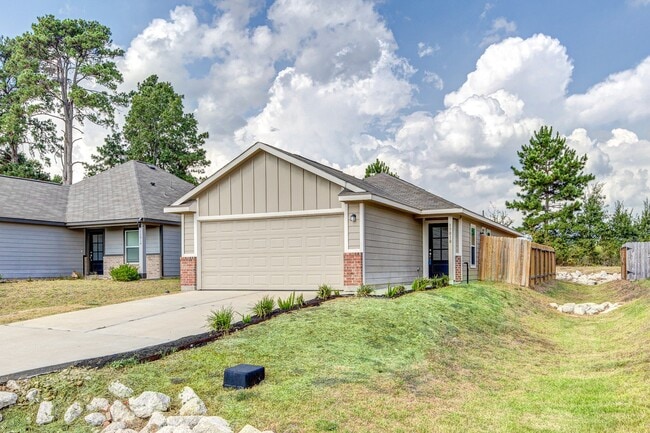 Building Photo - 13010 Sorrento Bay Dr