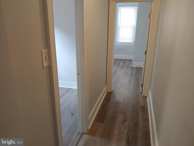 Building Photo - 2059 Snyder Ave