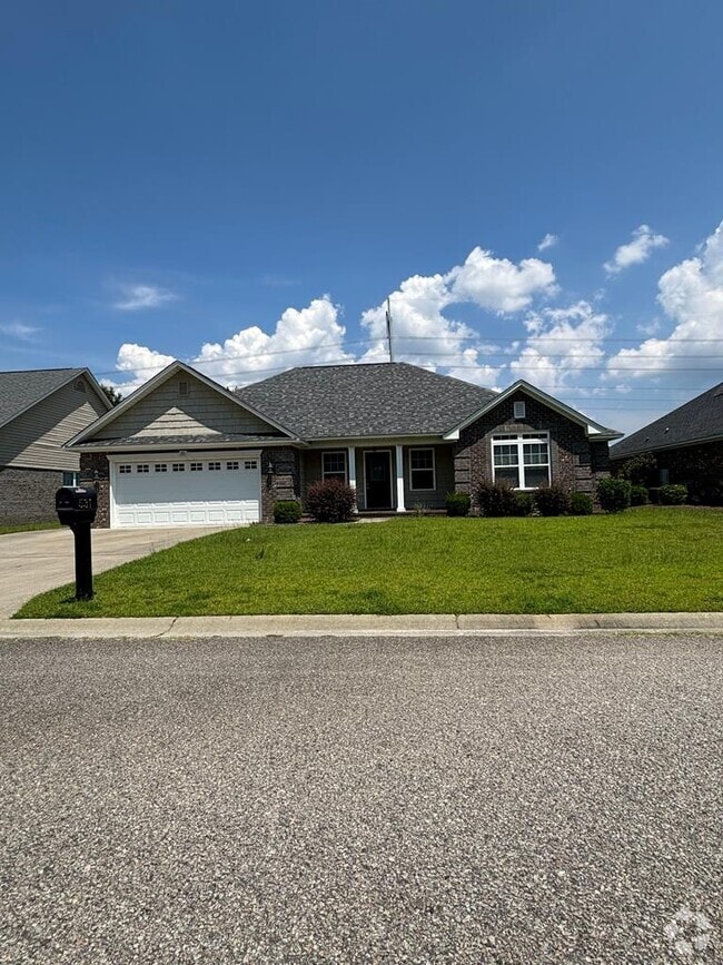 Building Photo - 531 Waterlily Dr