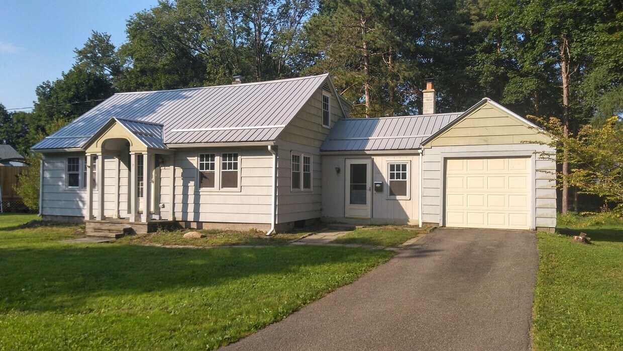 Primary Photo - 7 Willard Ct