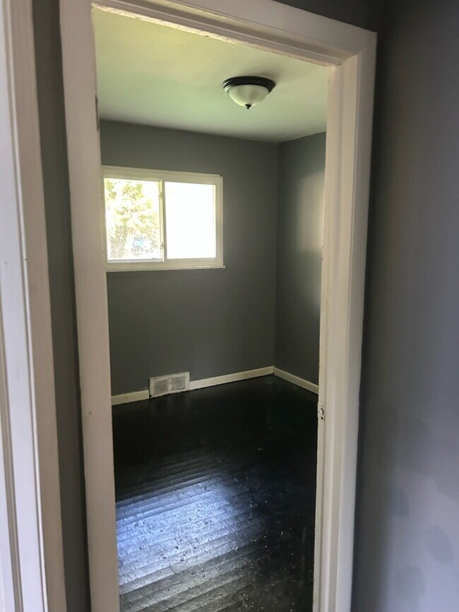 Foto del edificio - 3-Bed Oasis with Spacious Comfort at 6137 ...
