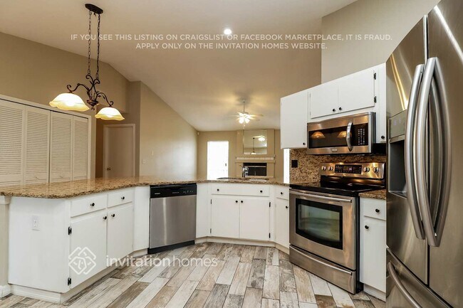 Building Photo - 1902 River Crossing Dr