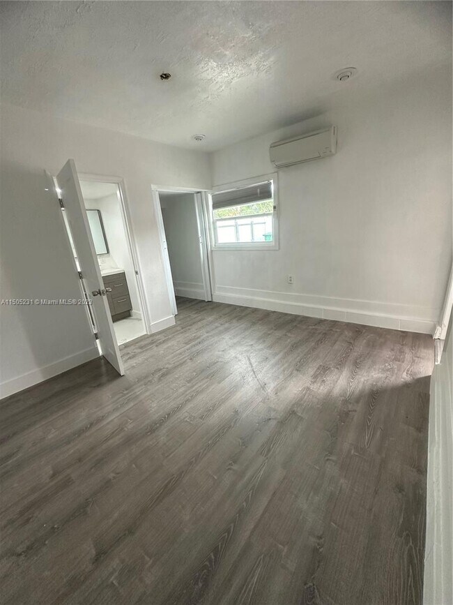 Foto del edificio - 19552 NW 59th Pl
