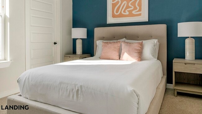 Foto del edificio - 1270 Hillcrest Dr