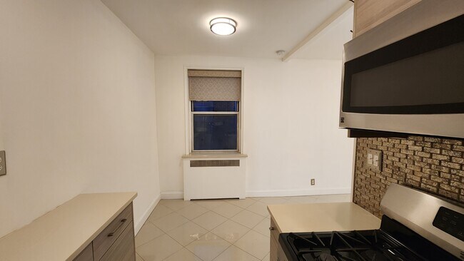 Foto del edificio - 6570 Booth St