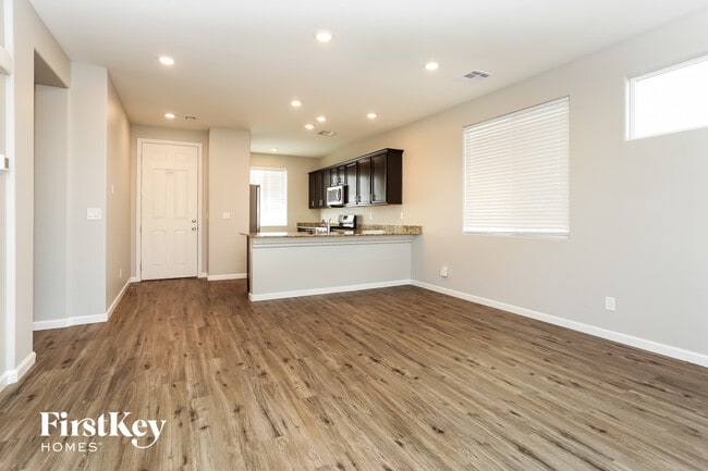 Foto del edificio - 4340 Stardusk Falls Ave