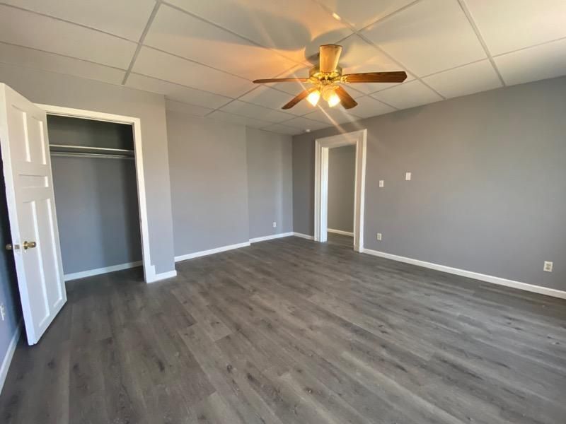 living rm - 530 California Ave