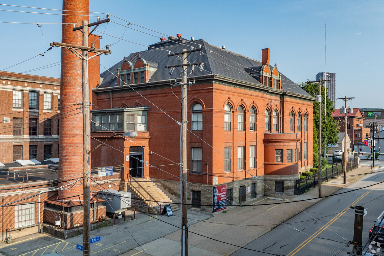 Primary Photo - Residences at South High