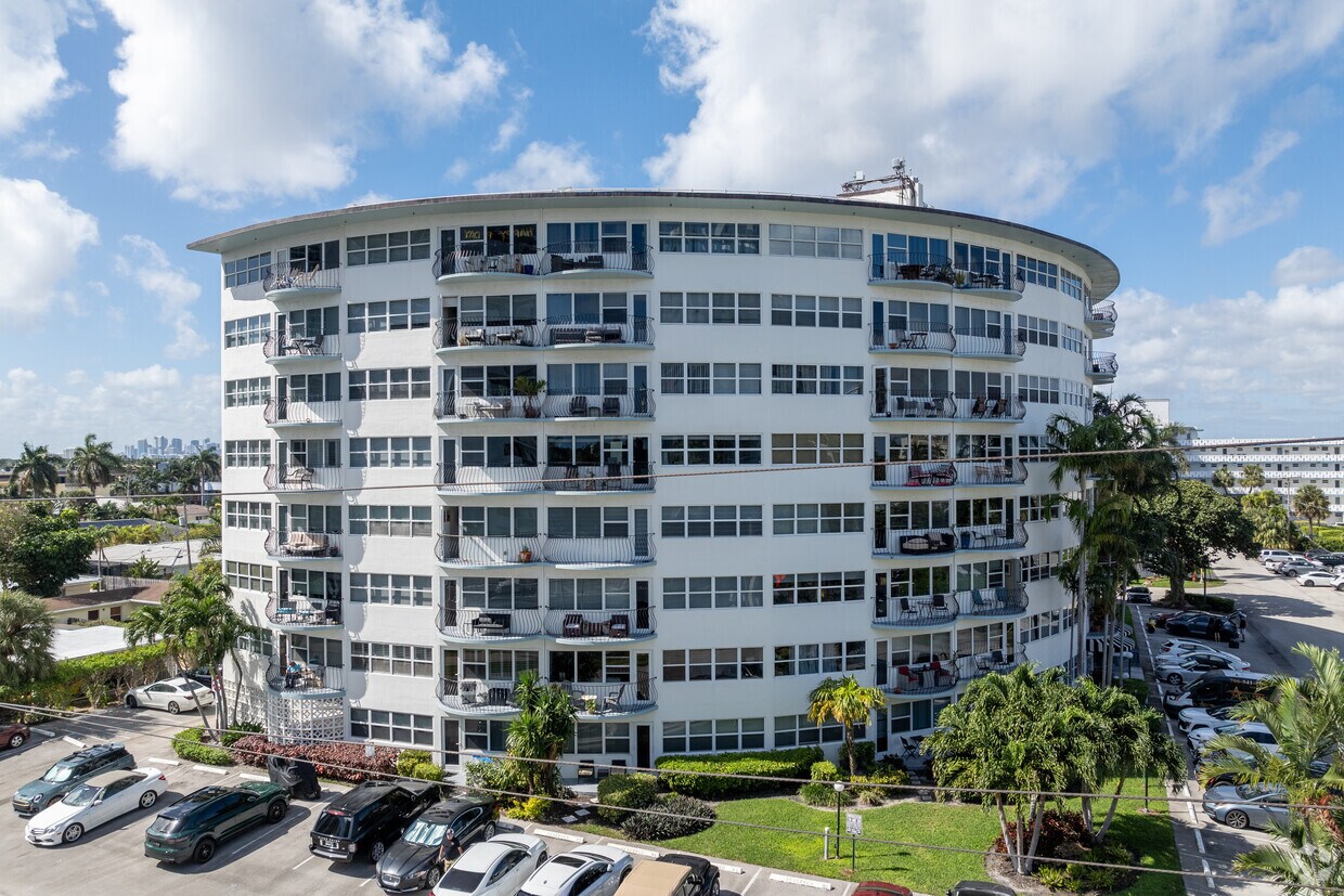 Foto principal - Le Cercle Condominiums