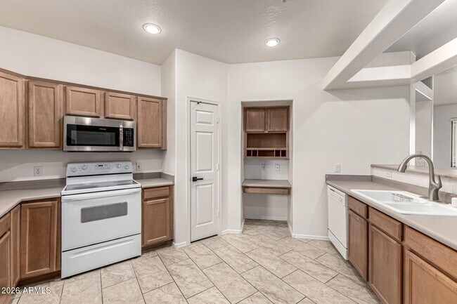 Building Photo - 11500 E Cochise Dr
