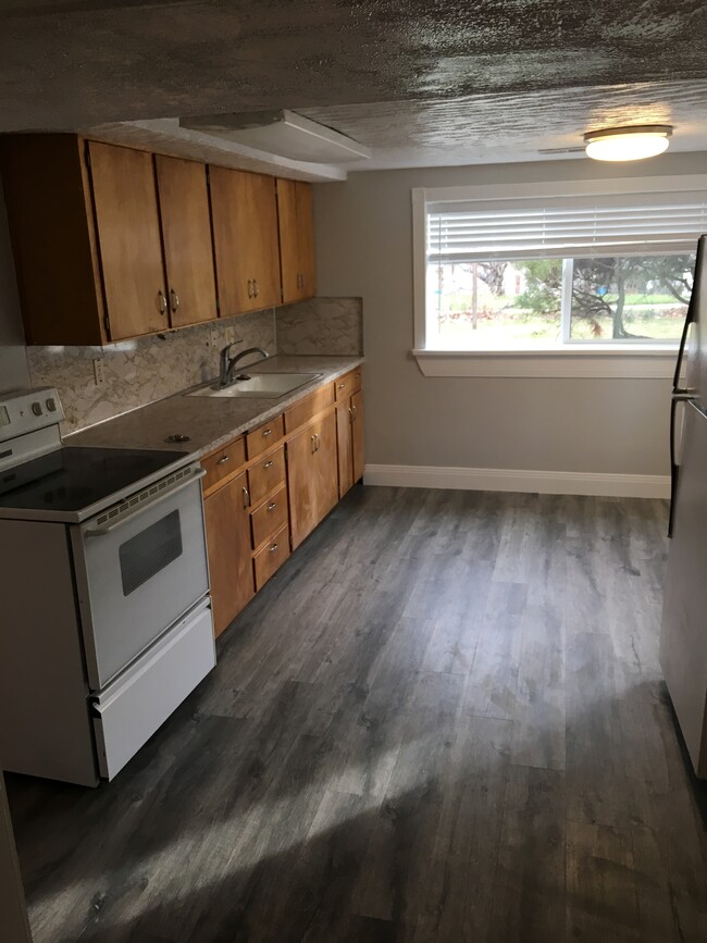 Building Photo - 3649 N 900 W